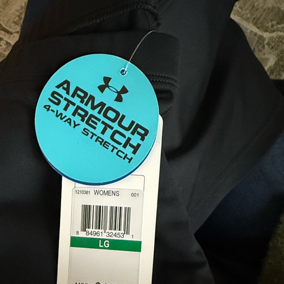 Under Armour Women's Black Stretch Leggings - Picture 2 of 2